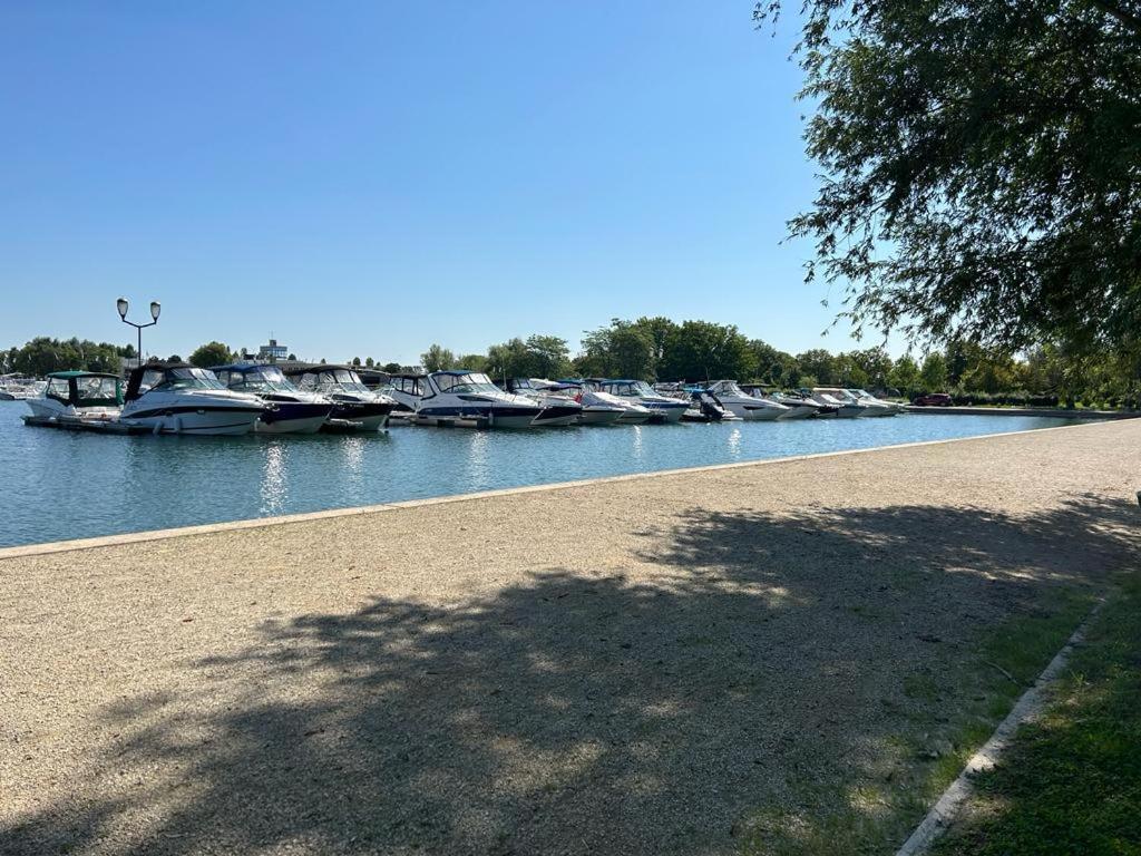 L'Oree Des Lacs, Maison De Village Tout Confort Radonvilliers Экстерьер фото